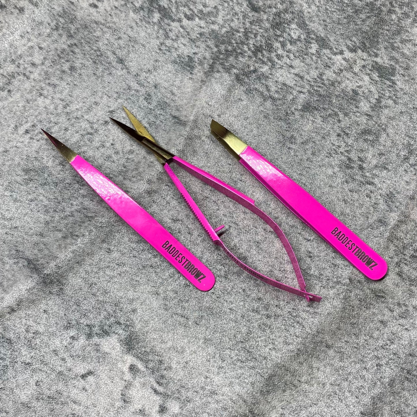IT GIRL POINT TWEEZER